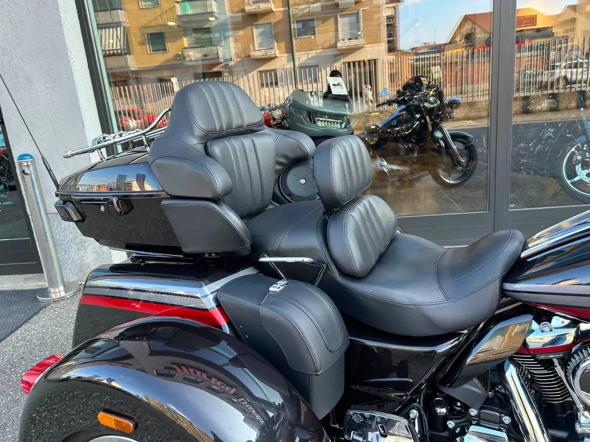 Harley-Davidson 114 Tri Glide Ultra (2019 - 20) - FLHTCUTG (15)