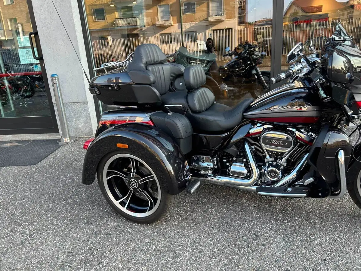 Harley-Davidson 114 Tri Glide Ultra (2019 - 20) - FLHTCUTG (18)