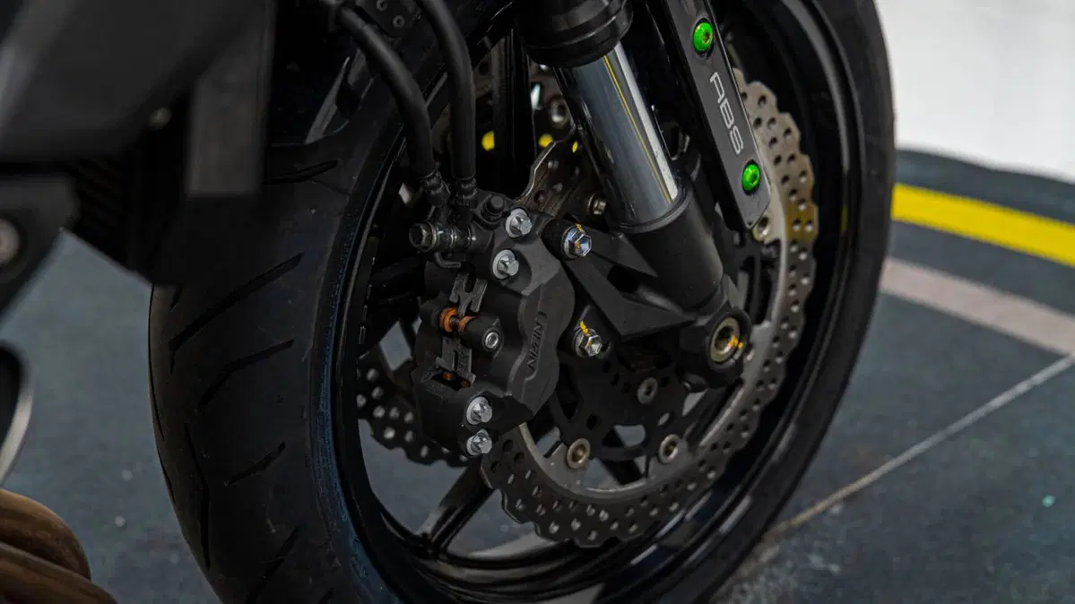 Kawasaki Z 800 e ABS (2012 - 16) (14)