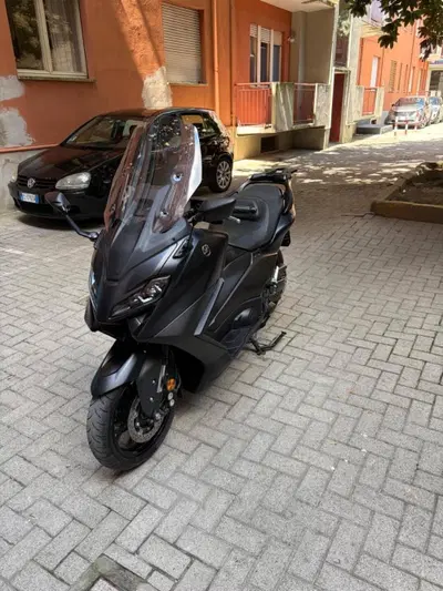 Yamaha T-Max 560 (2022 - 24) usata