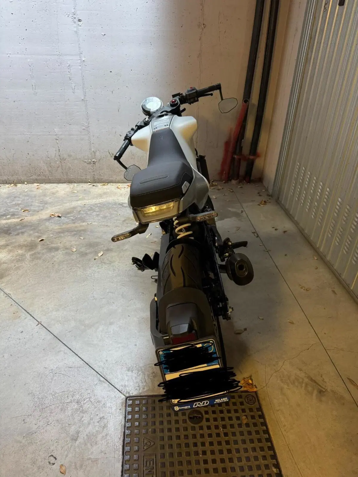 Husqvarna Vitpilen 401 (2021 - 23) (4)