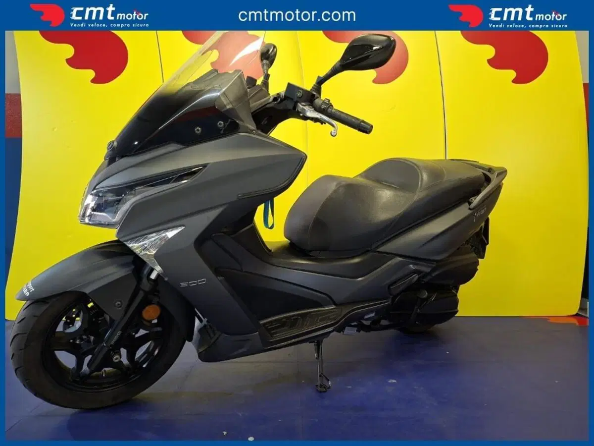 Kymco X-Town 300i (2021 - 24) (2)