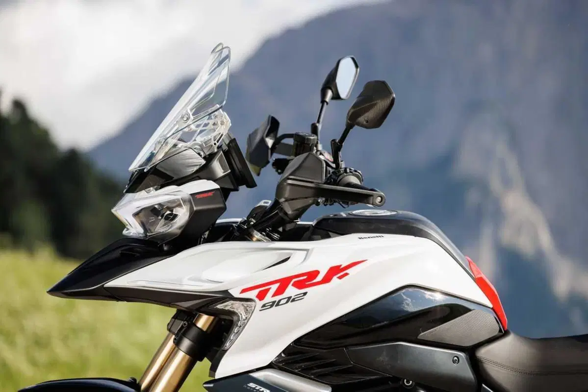 Benelli entra tra le maxi: abbiamo guidato le nuove TRK 902 Xplorer e Stradale [VIDEO] (29)