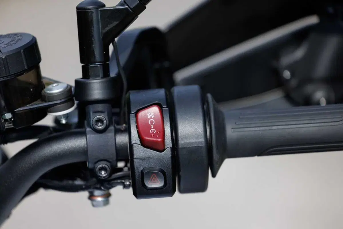 Benelli entra tra le maxi: abbiamo guidato le nuove TRK 902 Xplorer e Stradale [VIDEO] (36)