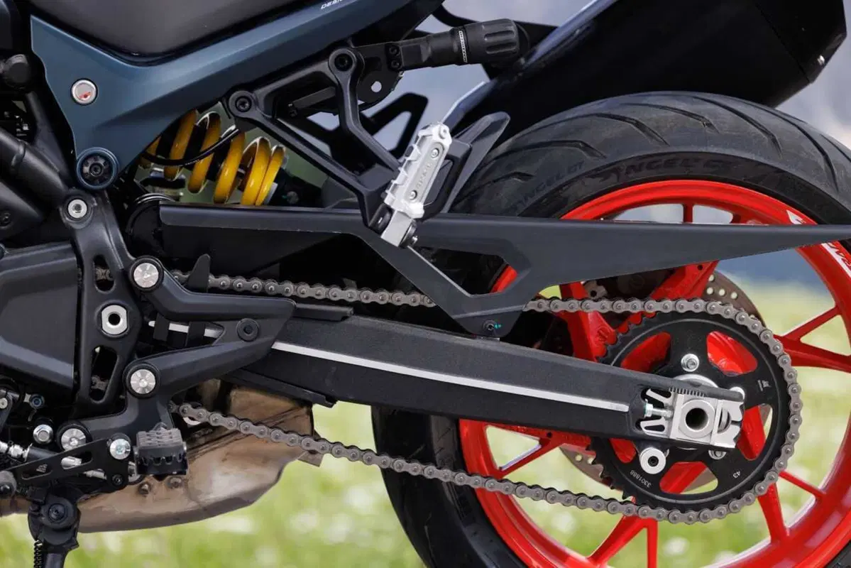 Benelli entra tra le maxi: abbiamo guidato le nuove TRK 902 Xplorer e Stradale [VIDEO] (40)