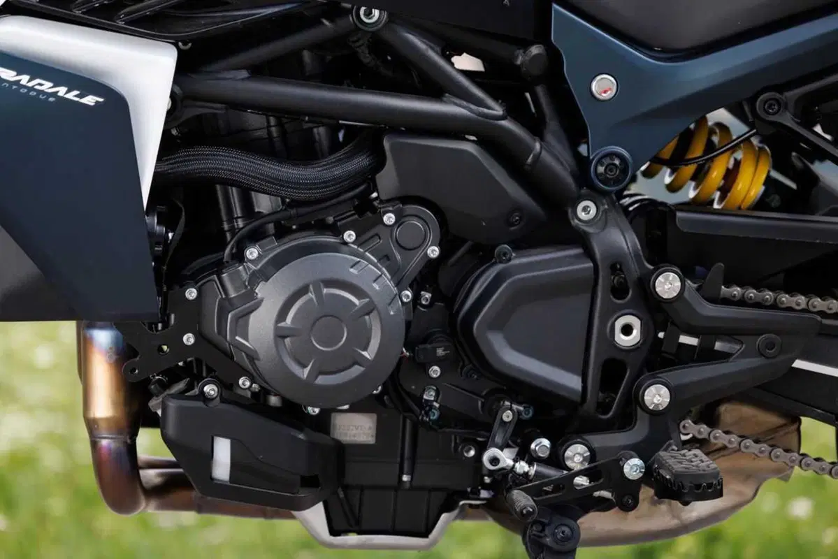 Benelli entra tra le maxi: abbiamo guidato le nuove TRK 902 Xplorer e Stradale [VIDEO] (41)