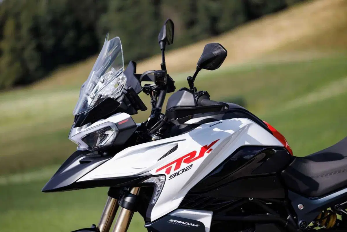 Benelli entra tra le maxi: abbiamo guidato le nuove TRK 902 Xplorer e Stradale [VIDEO] (44)