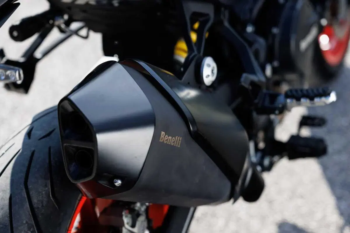 Benelli entra tra le maxi: abbiamo guidato le nuove TRK 902 Xplorer e Stradale [VIDEO] (58)