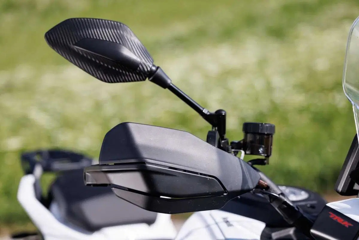 Benelli entra tra le maxi: abbiamo guidato le nuove TRK 902 Xplorer e Stradale [VIDEO] (64)