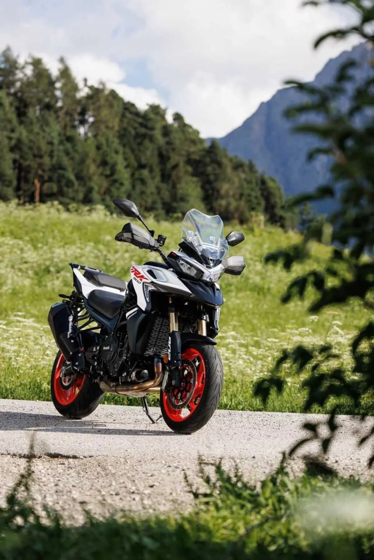 Benelli entra tra le maxi: abbiamo guidato le nuove TRK 902 Xplorer e Stradale [VIDEO] (89)