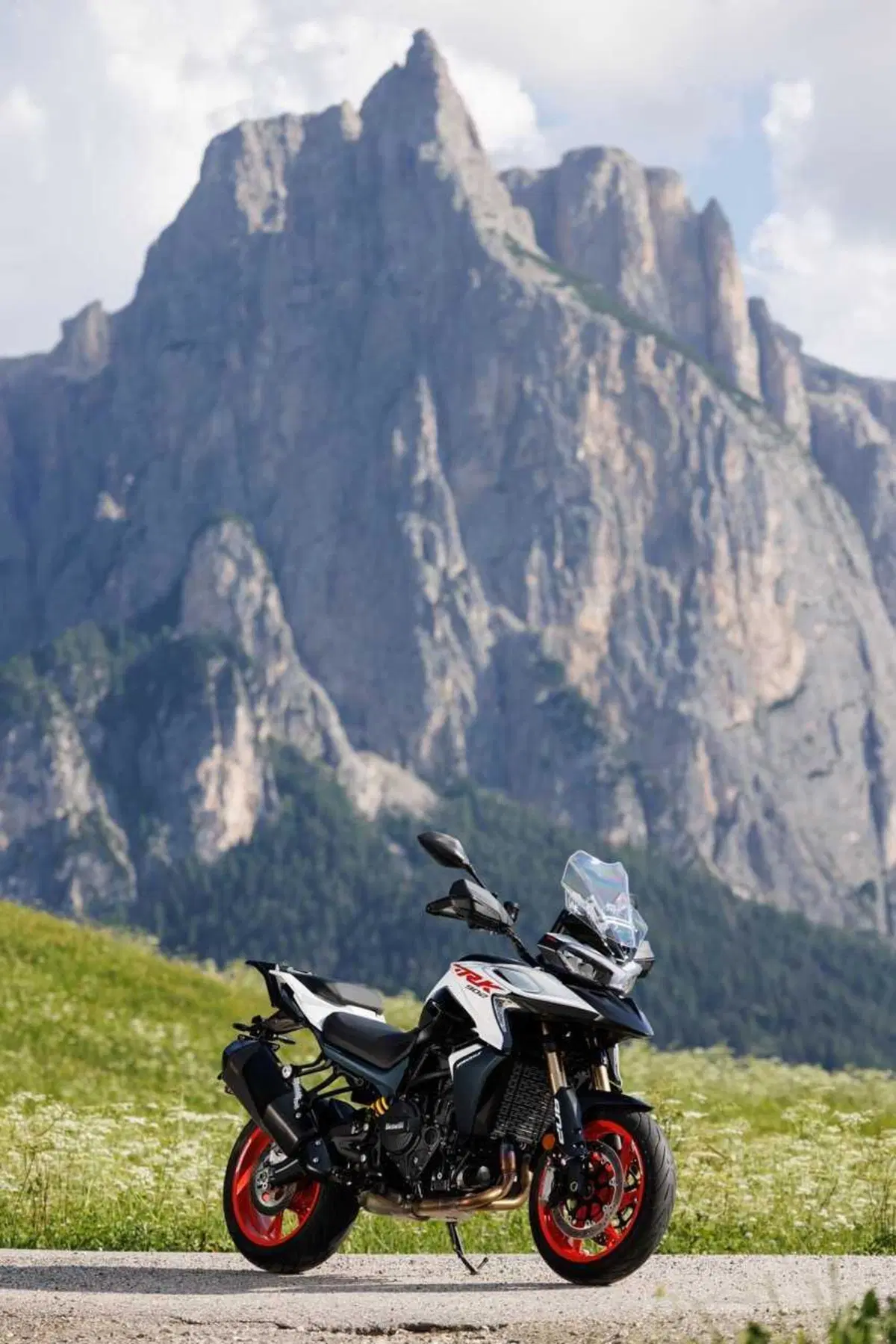 Benelli entra tra le maxi: abbiamo guidato le nuove TRK 902 Xplorer e Stradale [VIDEO] (90)