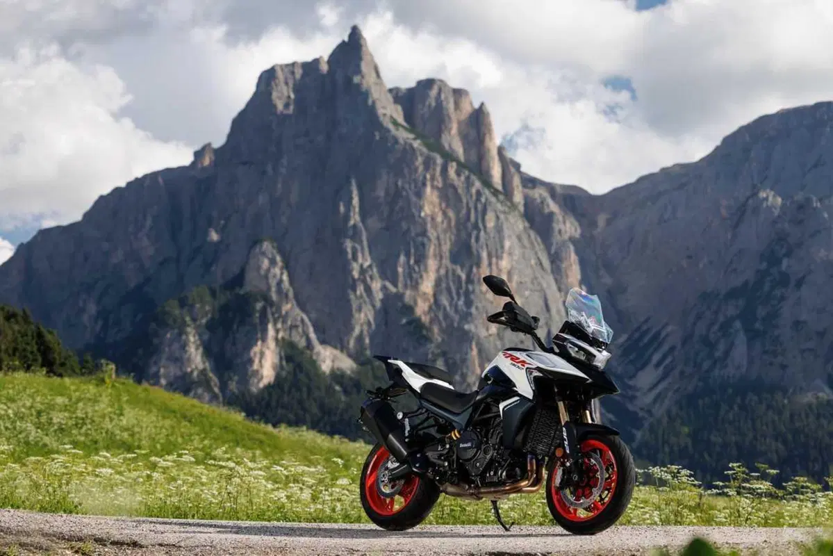 Benelli entra tra le maxi: abbiamo guidato le nuove TRK 902 Xplorer e Stradale [VIDEO] (95)