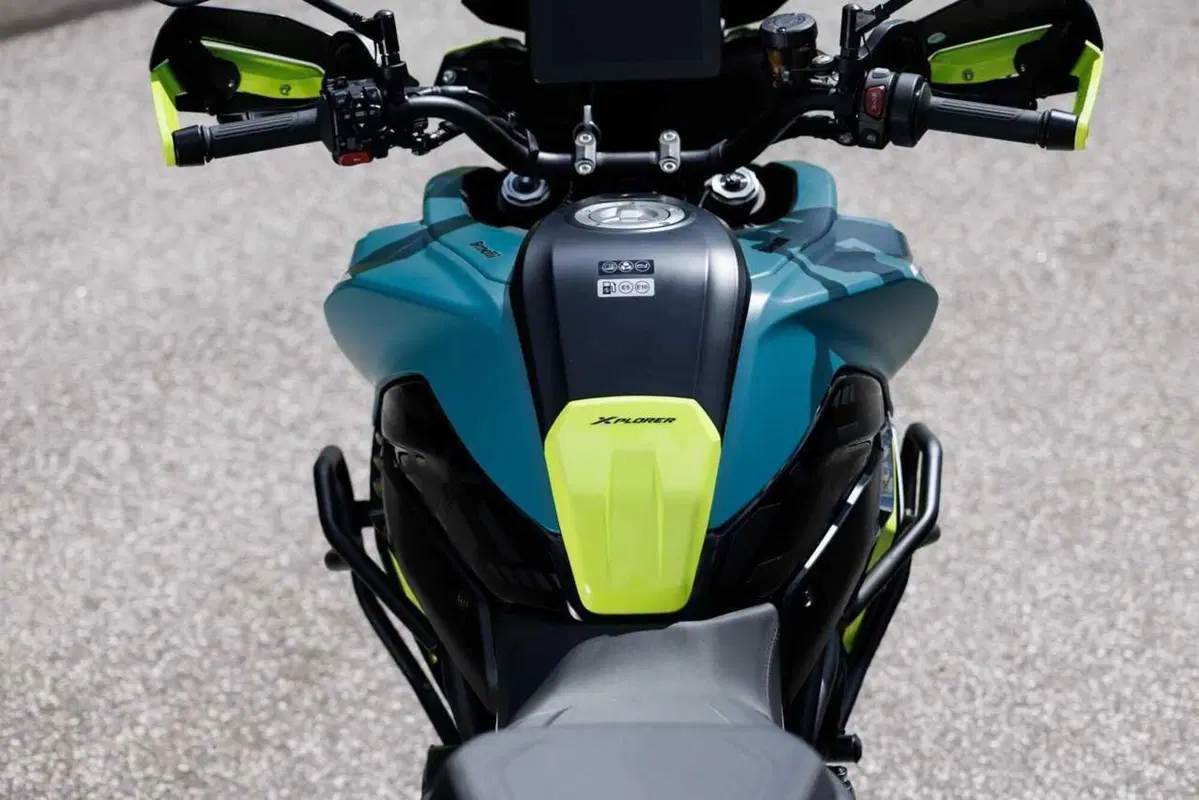 Benelli entra tra le maxi: abbiamo guidato le nuove TRK 902 Xplorer e Stradale [VIDEO] (8)