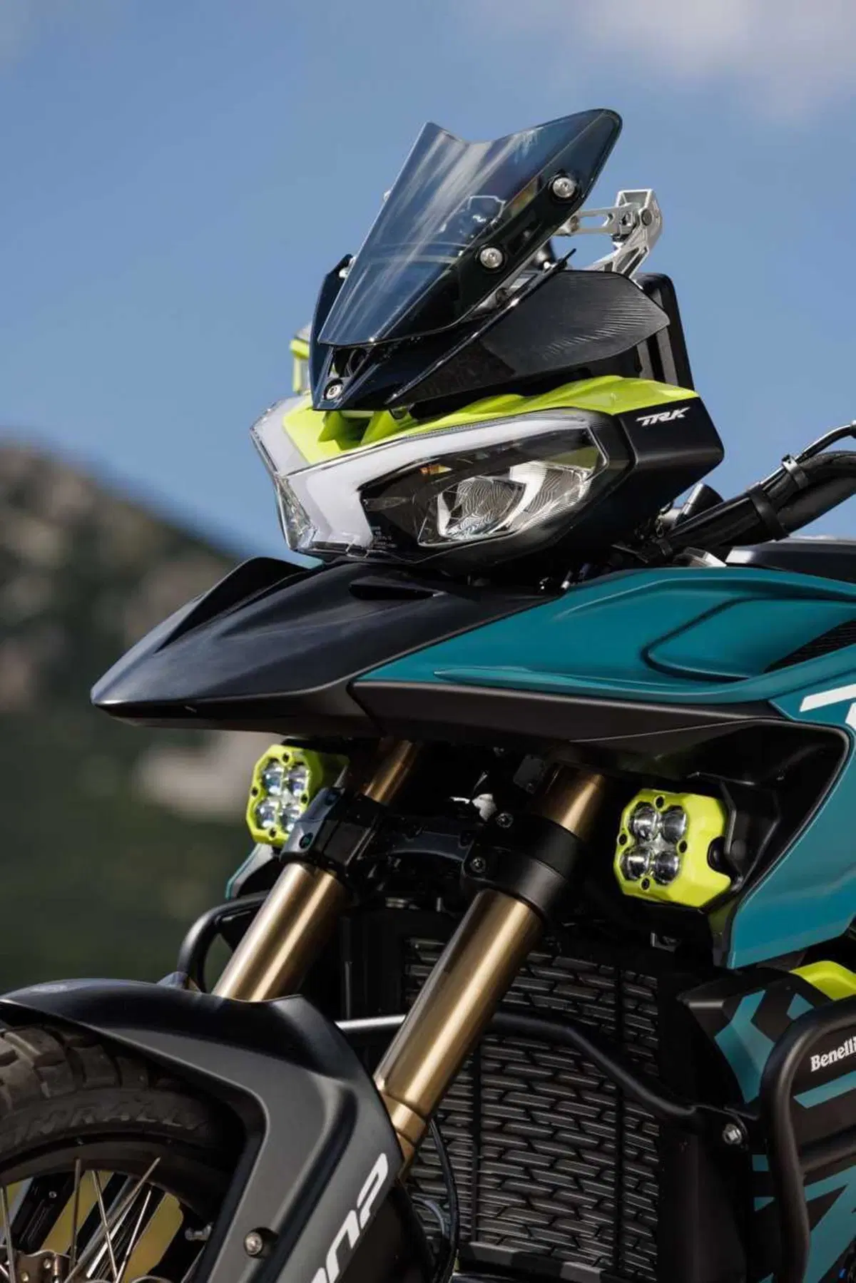 Benelli entra tra le maxi: abbiamo guidato le nuove TRK 902 Xplorer e Stradale [VIDEO] (14)