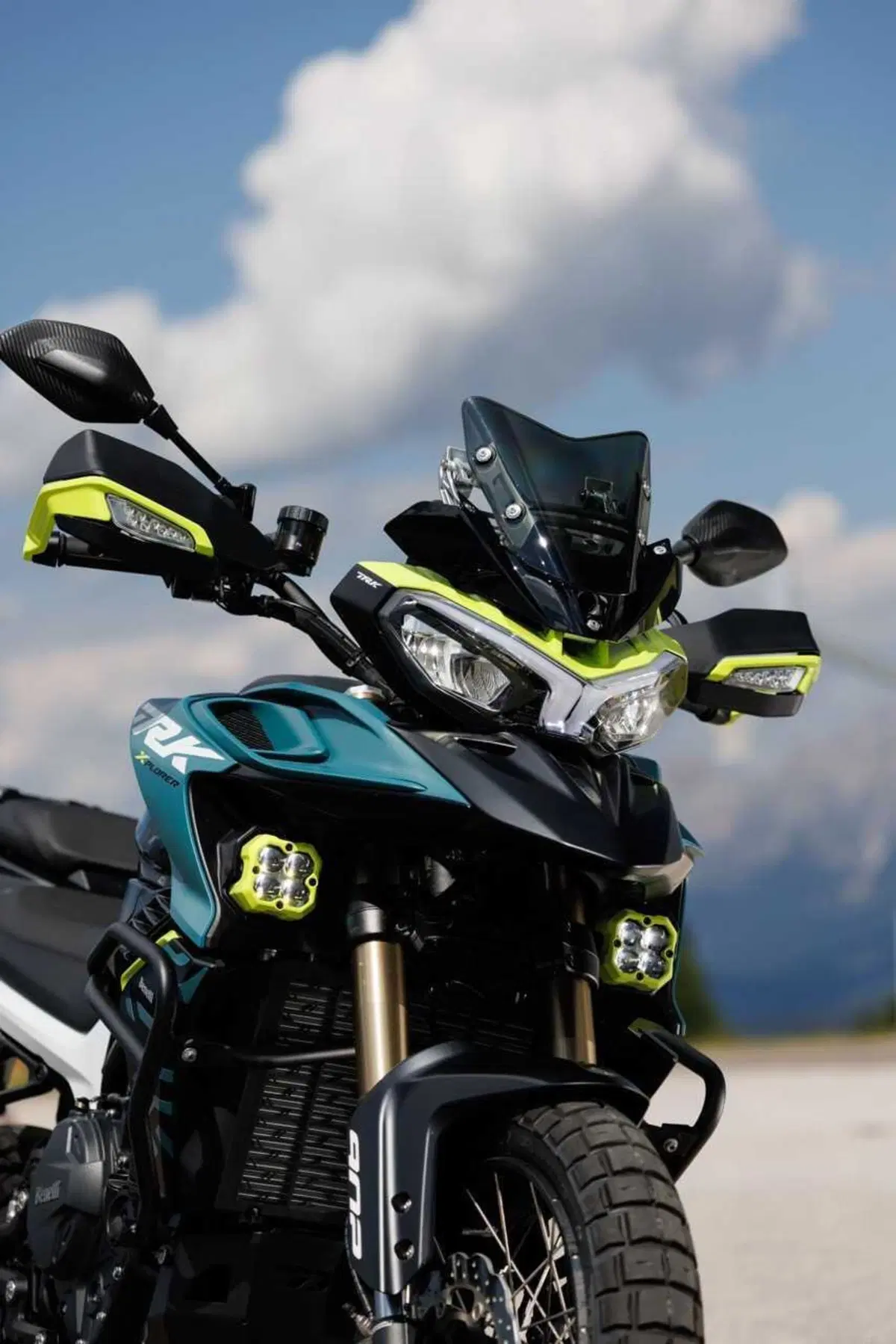 Benelli entra tra le maxi: abbiamo guidato le nuove TRK 902 Xplorer e Stradale [VIDEO] (15)