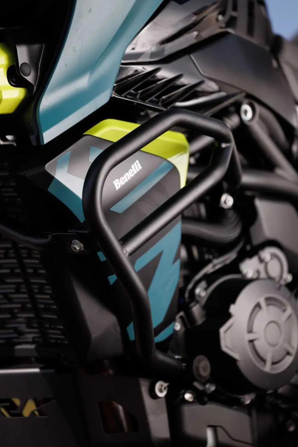 Benelli entra tra le maxi: abbiamo guidato le nuove TRK 902 Xplorer e Stradale [VIDEO] (16)
