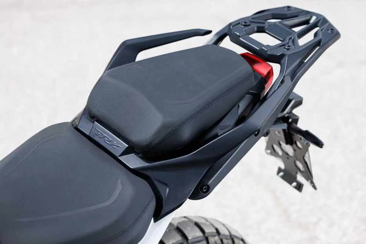 Benelli entra tra le maxi: abbiamo guidato le nuove TRK 902 Xplorer e Stradale [VIDEO] (21)