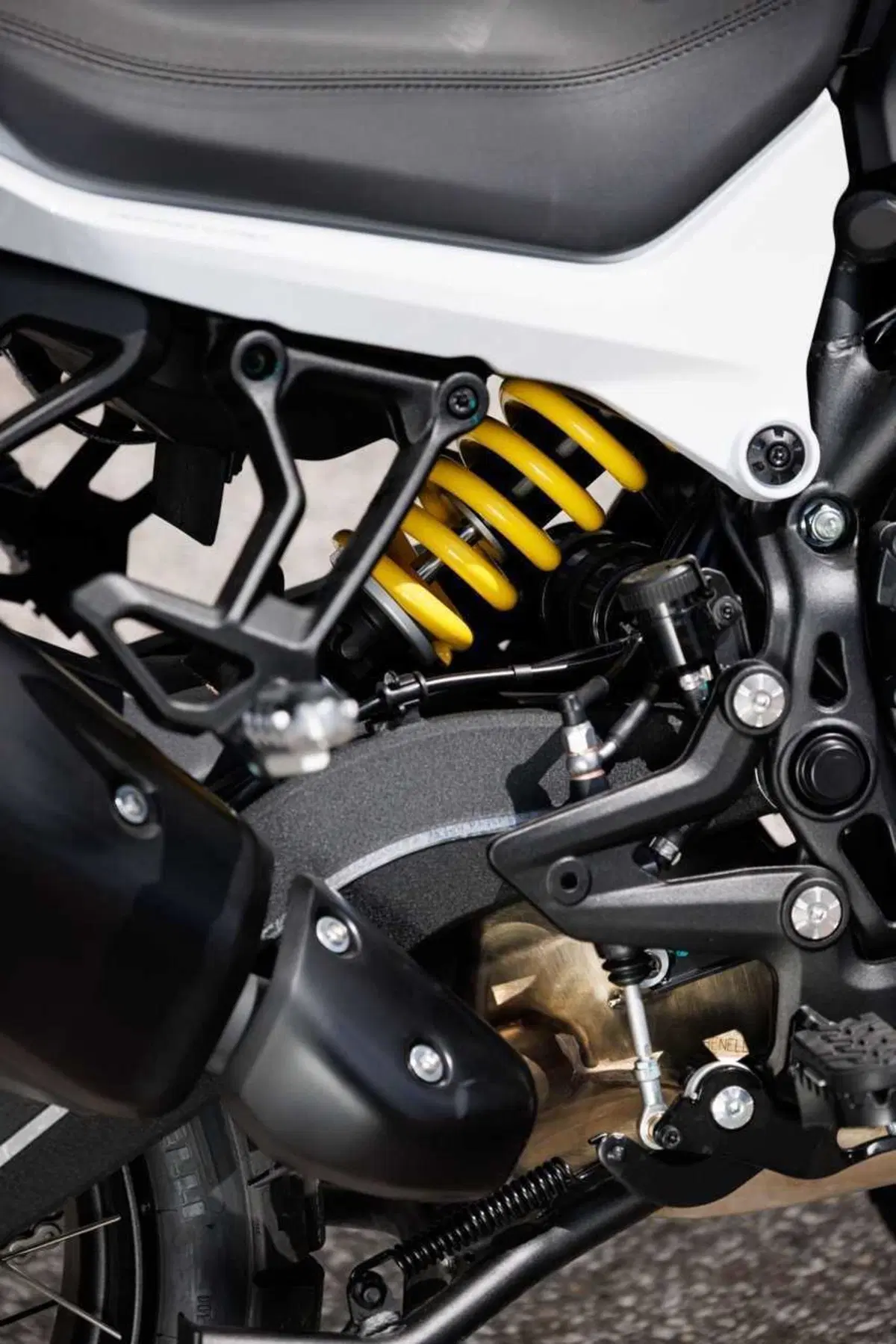 Benelli entra tra le maxi: abbiamo guidato le nuove TRK 902 Xplorer e Stradale [VIDEO] (28)