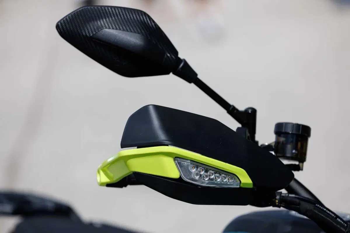 Benelli entra tra le maxi: abbiamo guidato le nuove TRK 902 Xplorer e Stradale [VIDEO] (36)