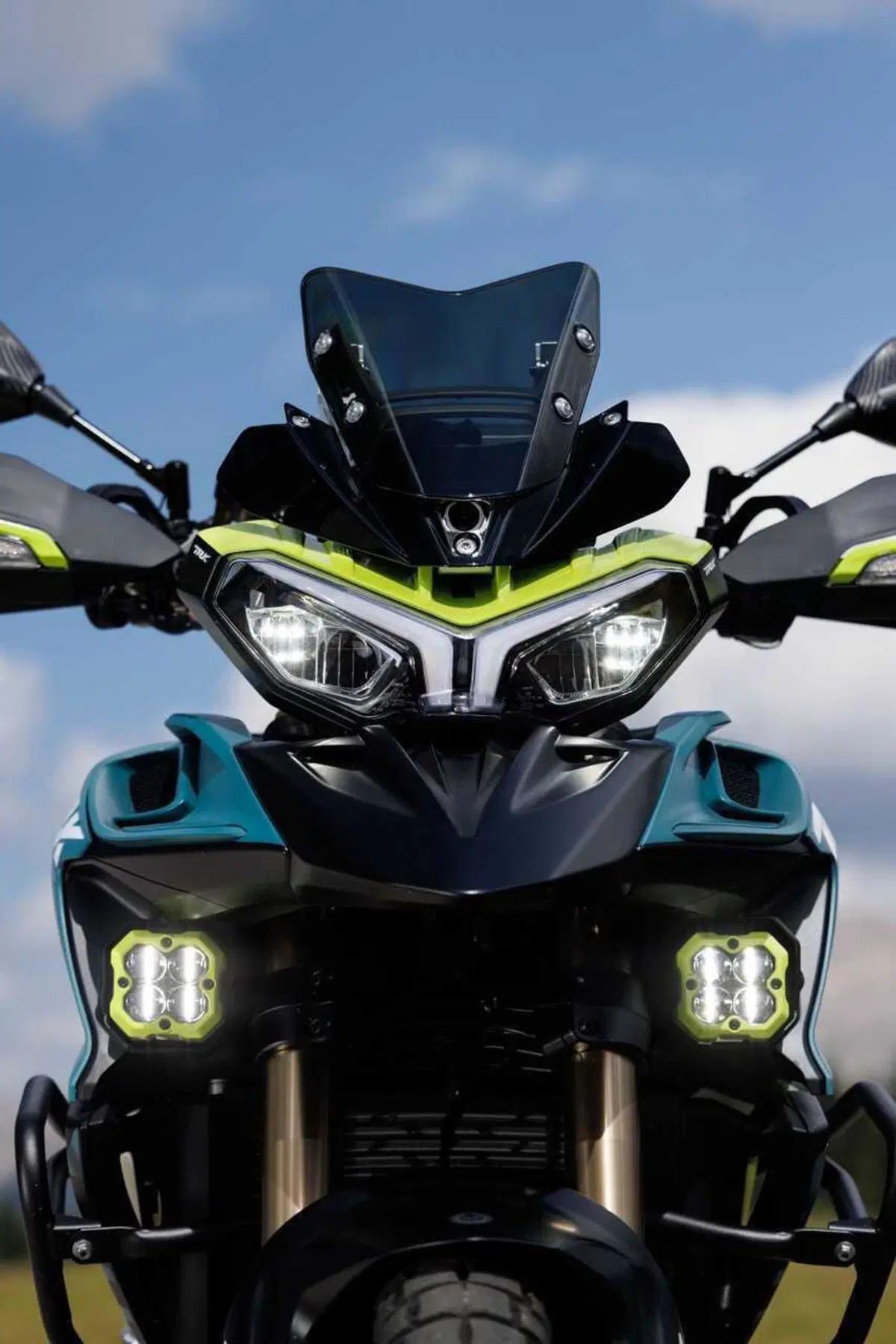 Benelli entra tra le maxi: abbiamo guidato le nuove TRK 902 Xplorer e Stradale [VIDEO] (55)