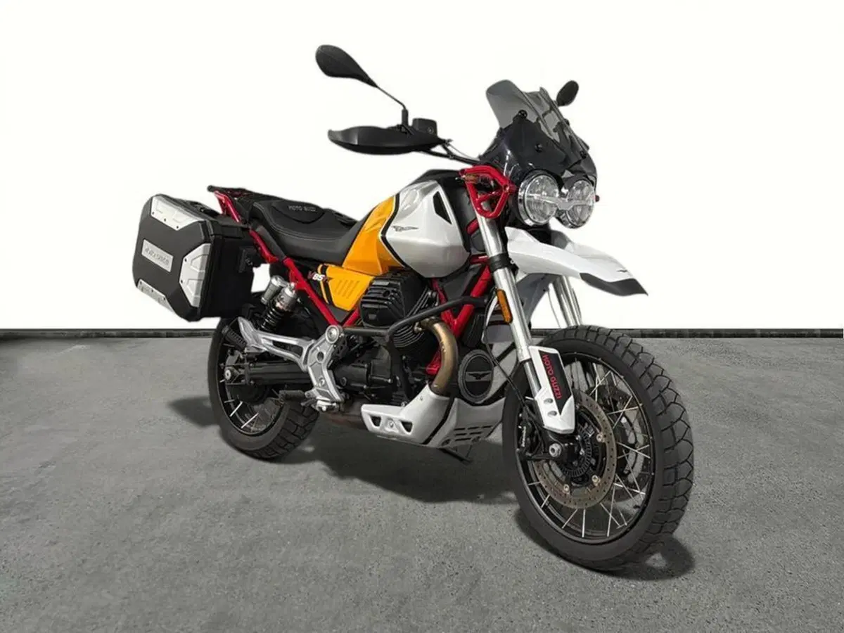 Moto Guzzi V85 TT Evocative Graphics (2021 - 23) (2)