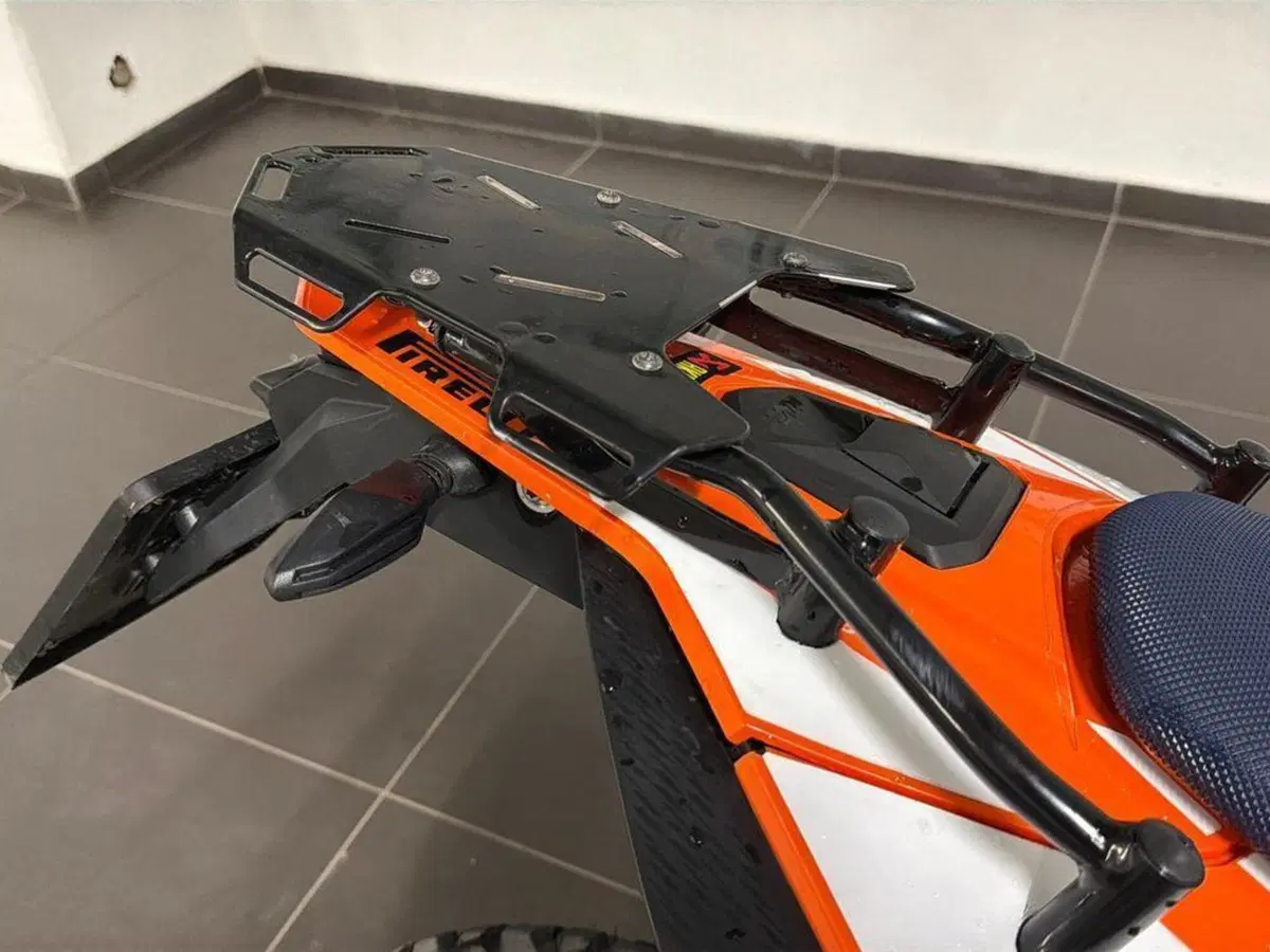 KTM 690 Enduro R (2022 - 25) (10)