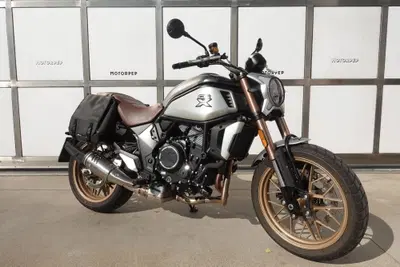 CFMOTO 700CL-X Heritage (2021 - 26) usata
