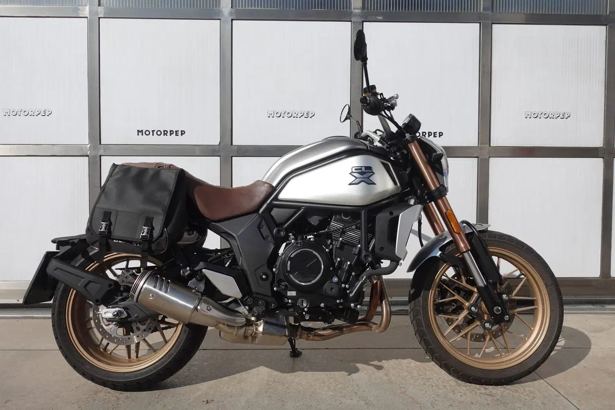 CFMOTO 700CL-X Heritage (2021 - 26) (2)