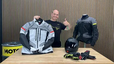 Recensito AXO Huaska WP Jacket: la giacca a tre strati pensata per l'uso quattro stagioni [VIDEO]