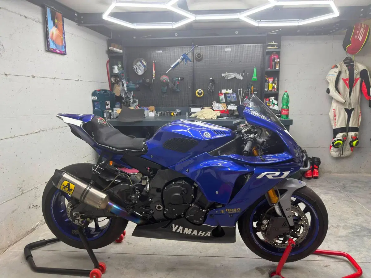Yamaha YZF R1 (2020 - 25) (5)