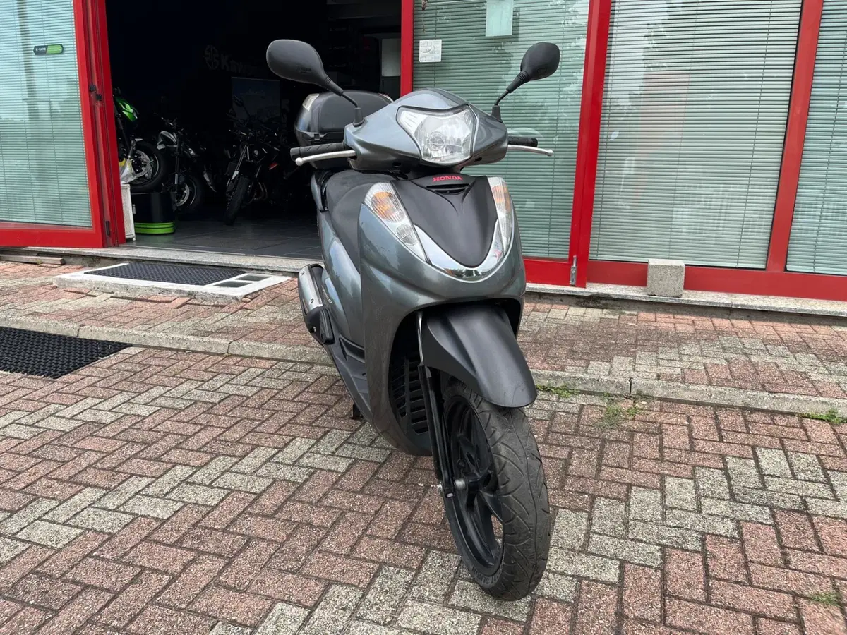 Honda SH 300 i (2006 - 10) (4)