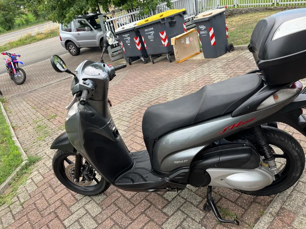 Honda SH 300 i (2006 - 10) (9)