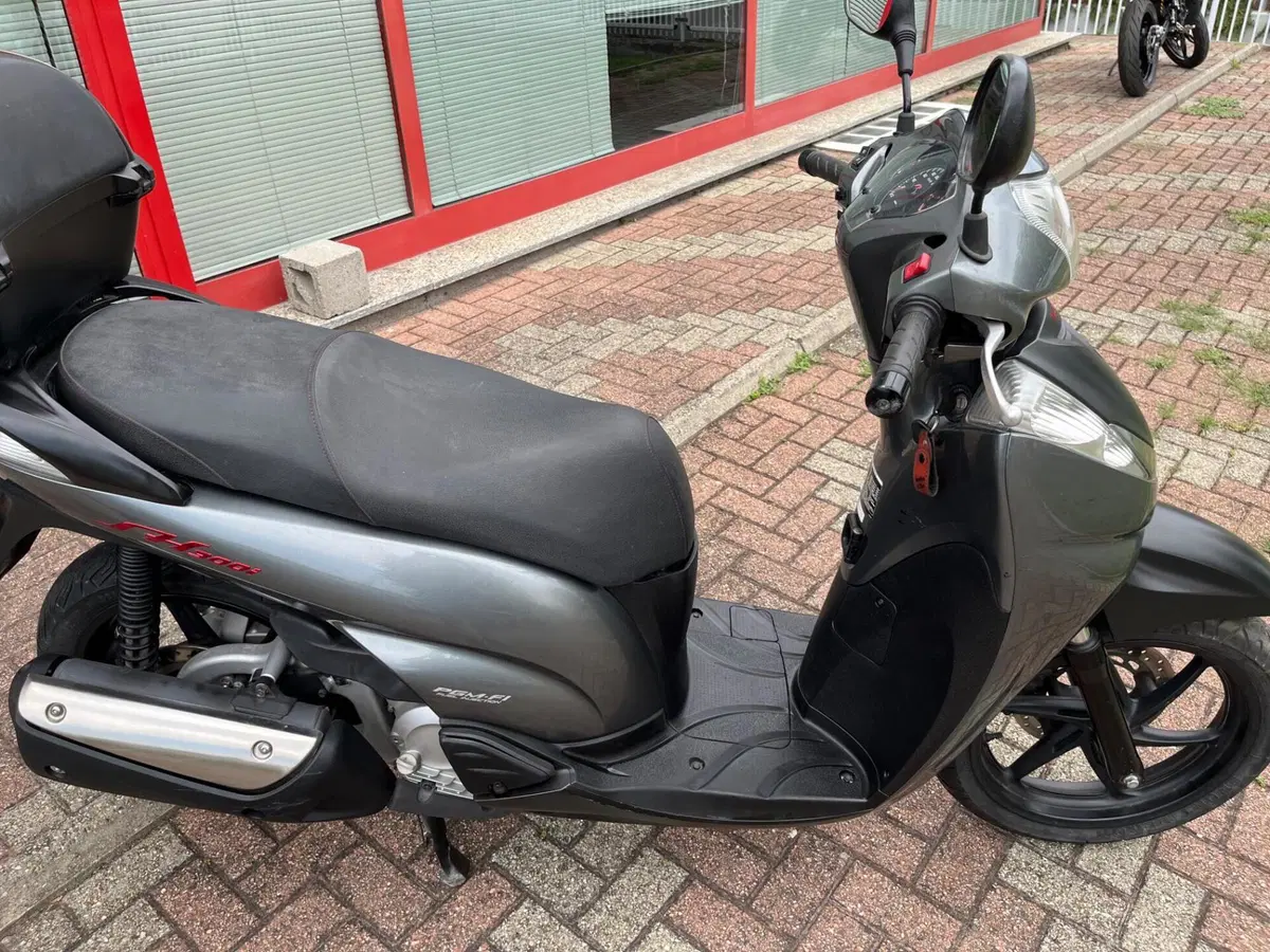 Honda SH 300 i (2006 - 10) (13)
