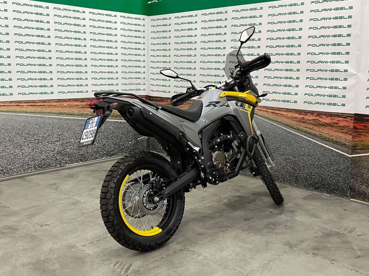 Voge 300 GY Rally (2022) (5)