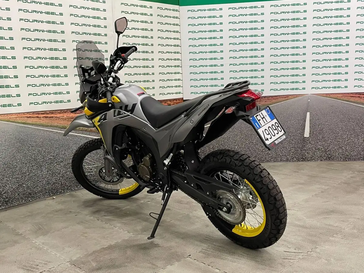 Voge 300 GY Rally (2022) (4)
