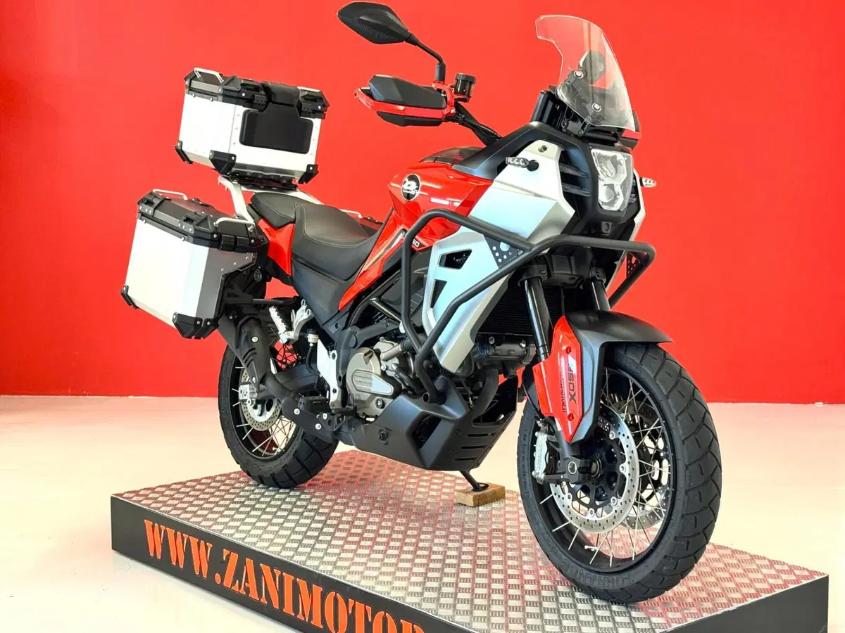QJ Motor SVT 650 X (2025 - 26) (2)