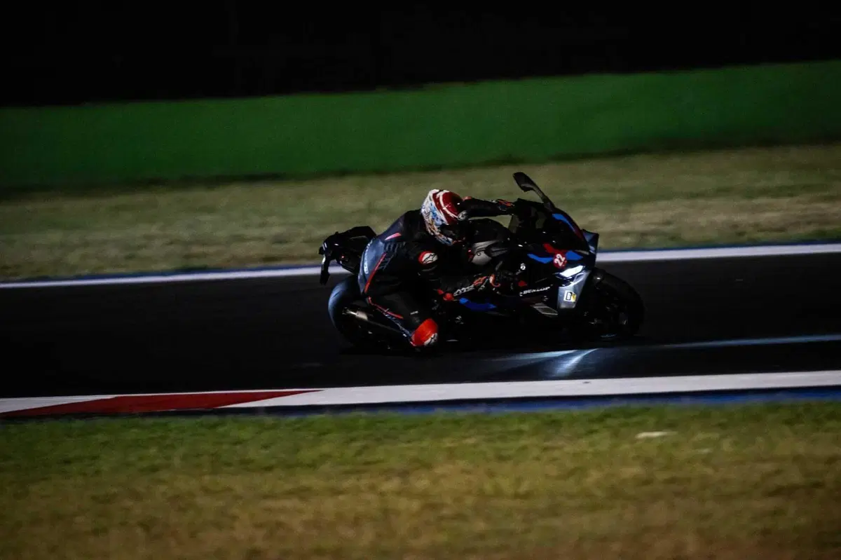 Sulla M1000RR a Misano, di notte! (3)