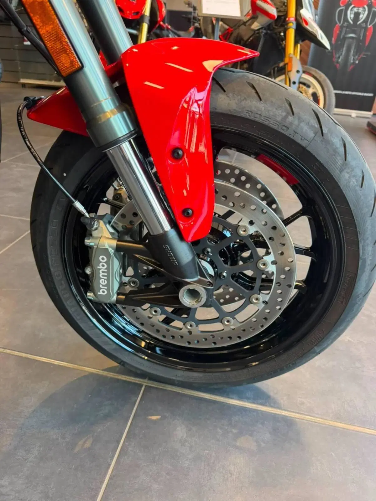 Ducati Monster 890 (2026) (9)