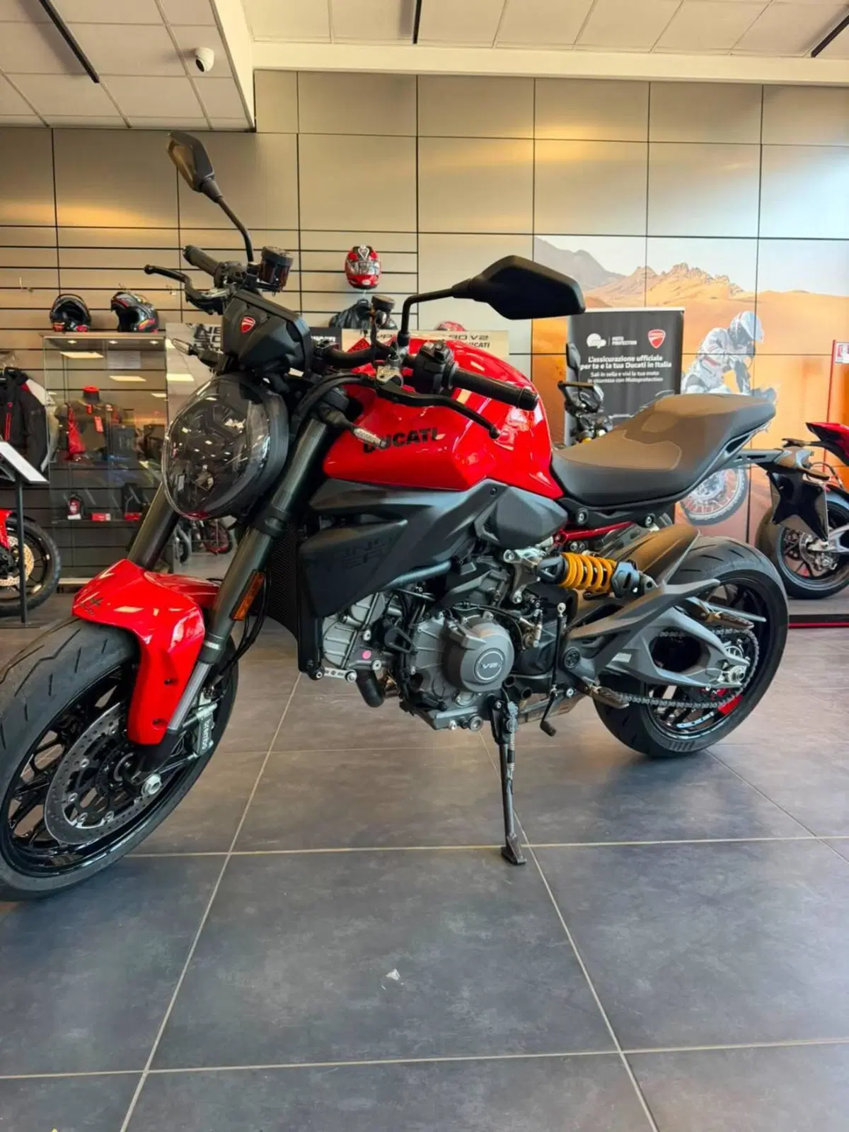Ducati Monster 890 (2026) (3)