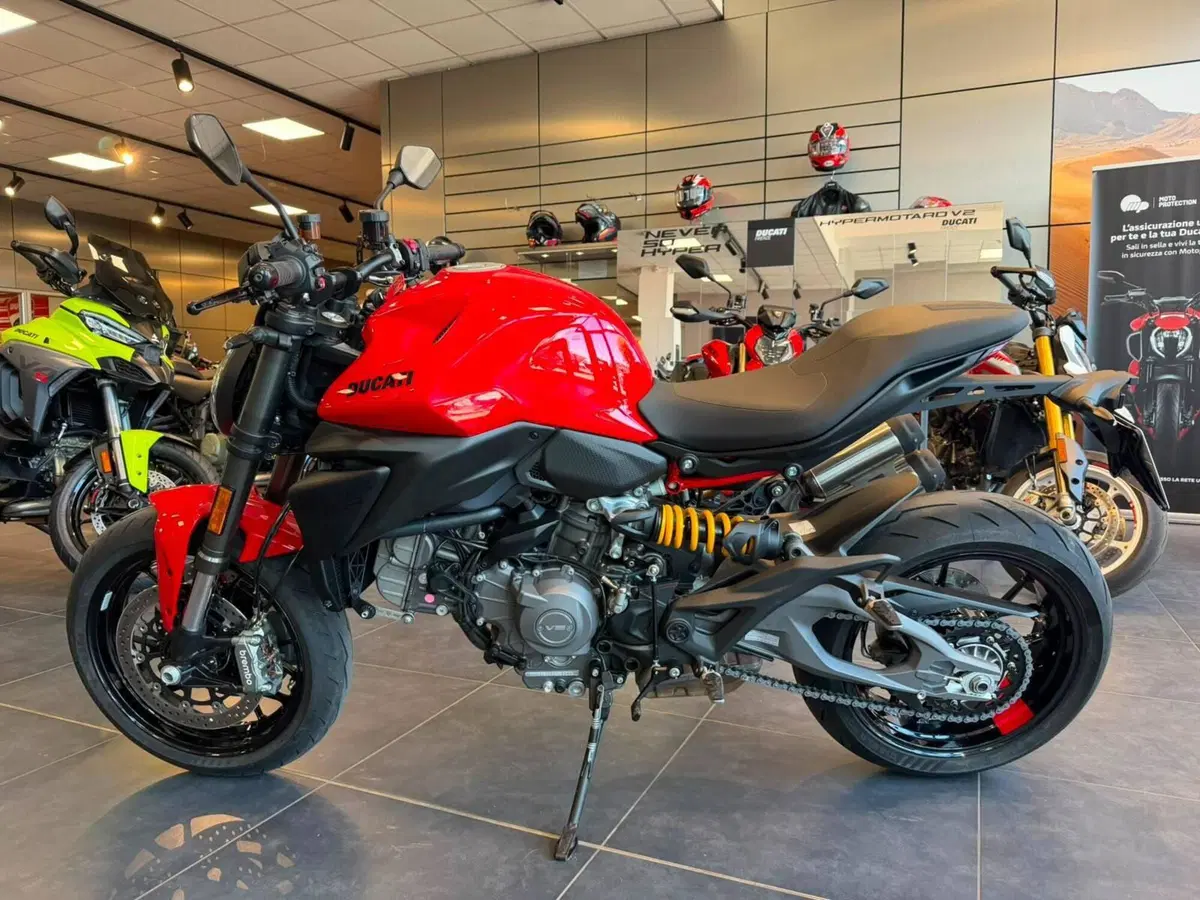 Ducati Monster 890 (2026) (5)
