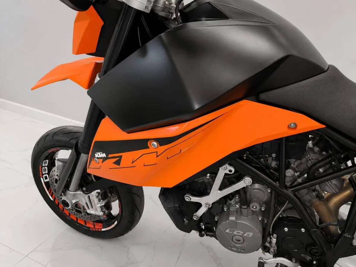 KTM 990 Supermoto (2007 - 10) (8)
