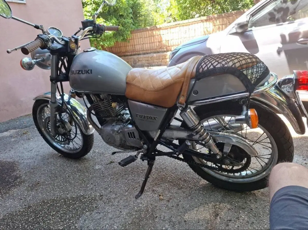 Suzuki TUX