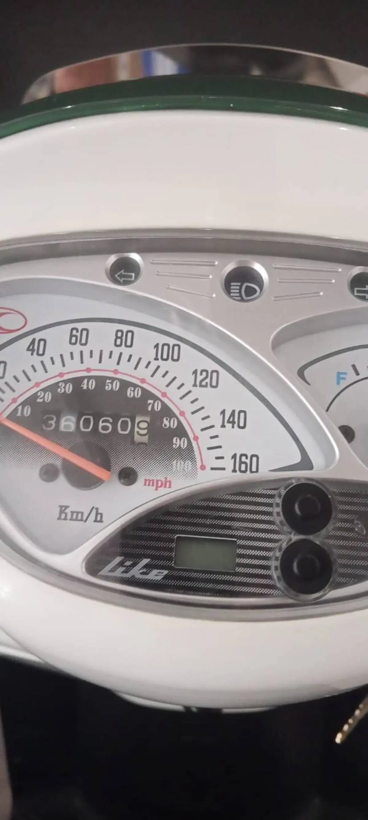 Kymco Like 200i (2009 - 17) (2)