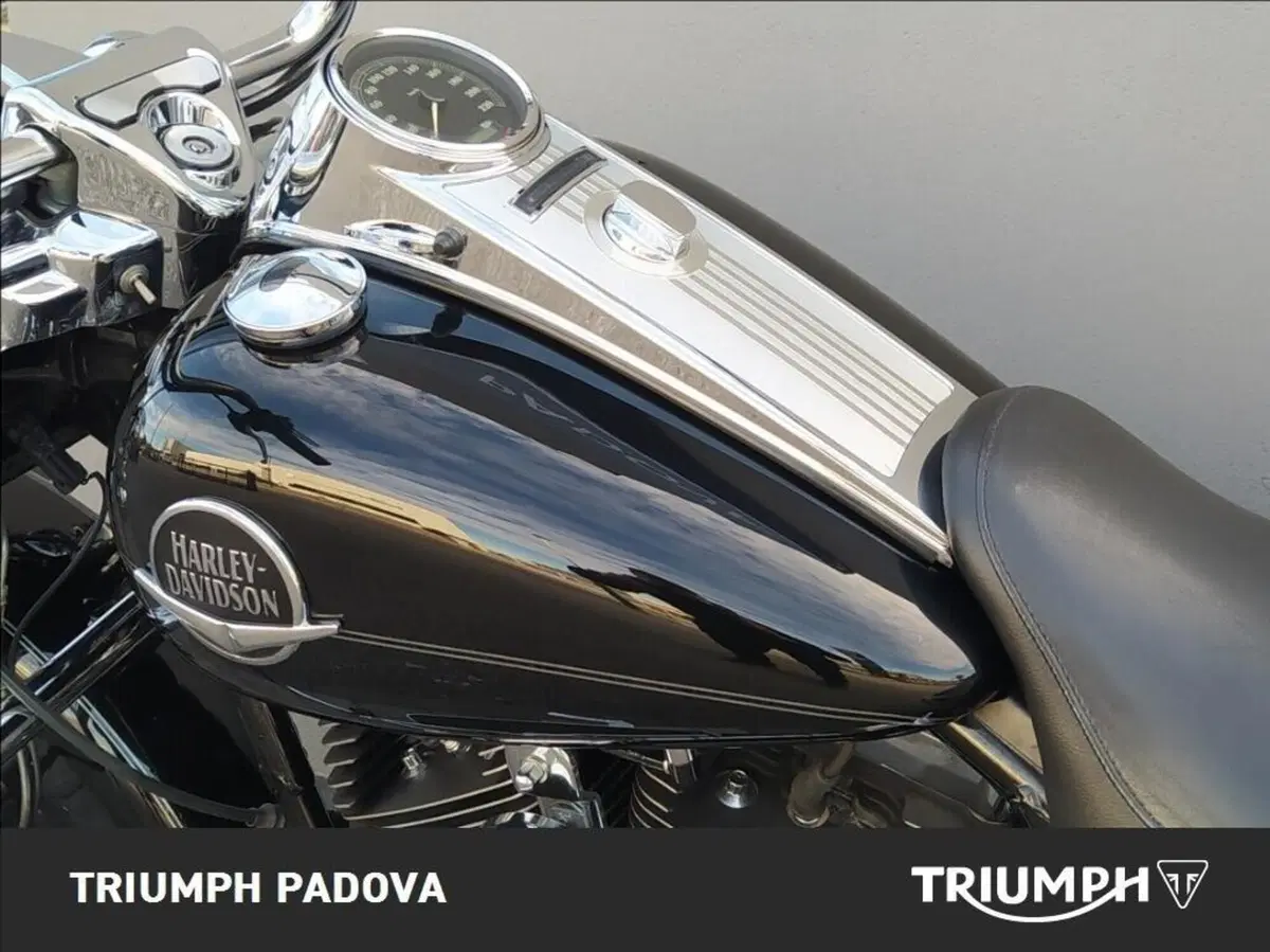 Harley-Davidson 1584 Road King Classic (2007 - 10) - FLHRC (9)