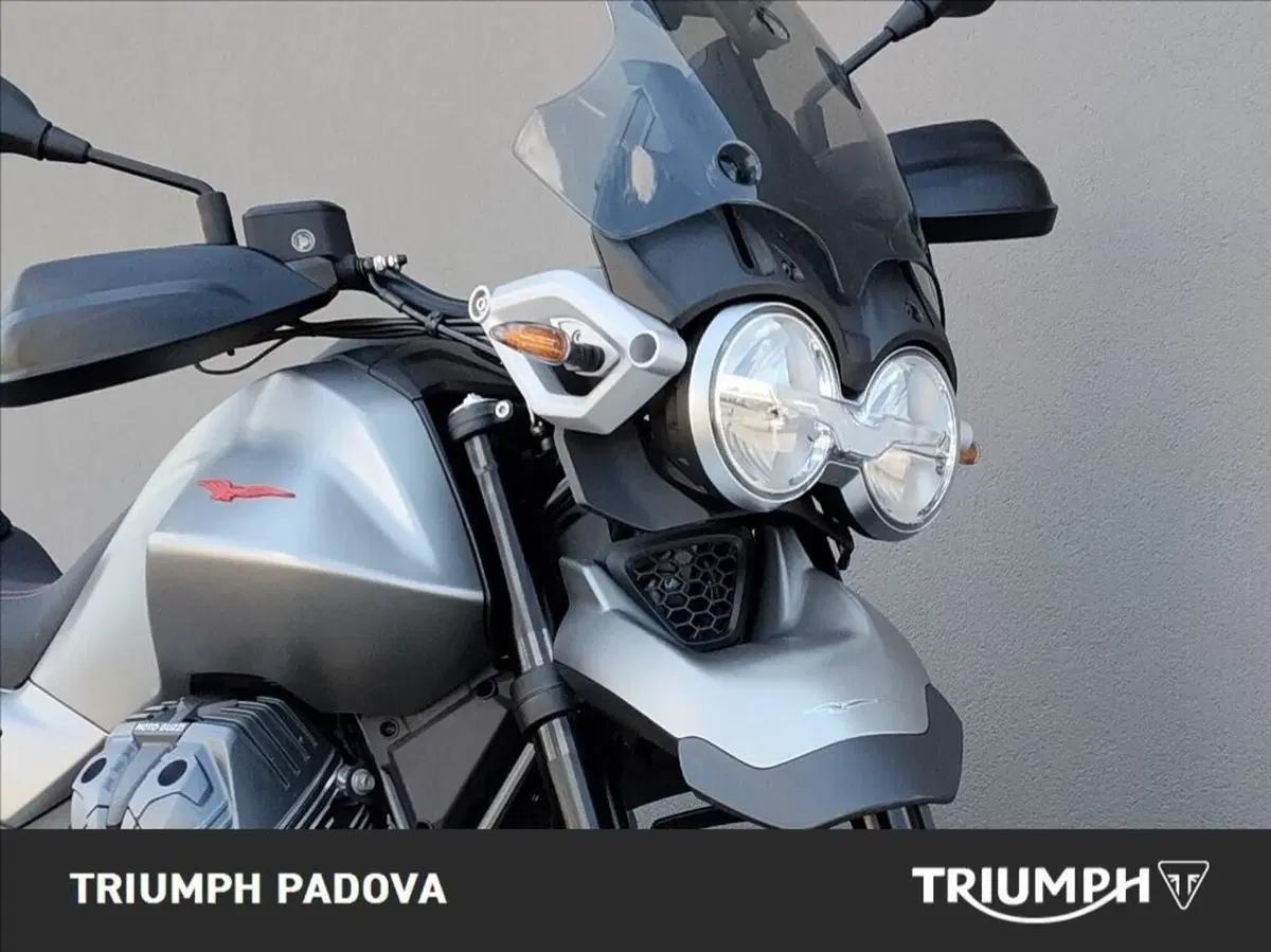Moto Guzzi V85 Strada (2024 - 26) (5)