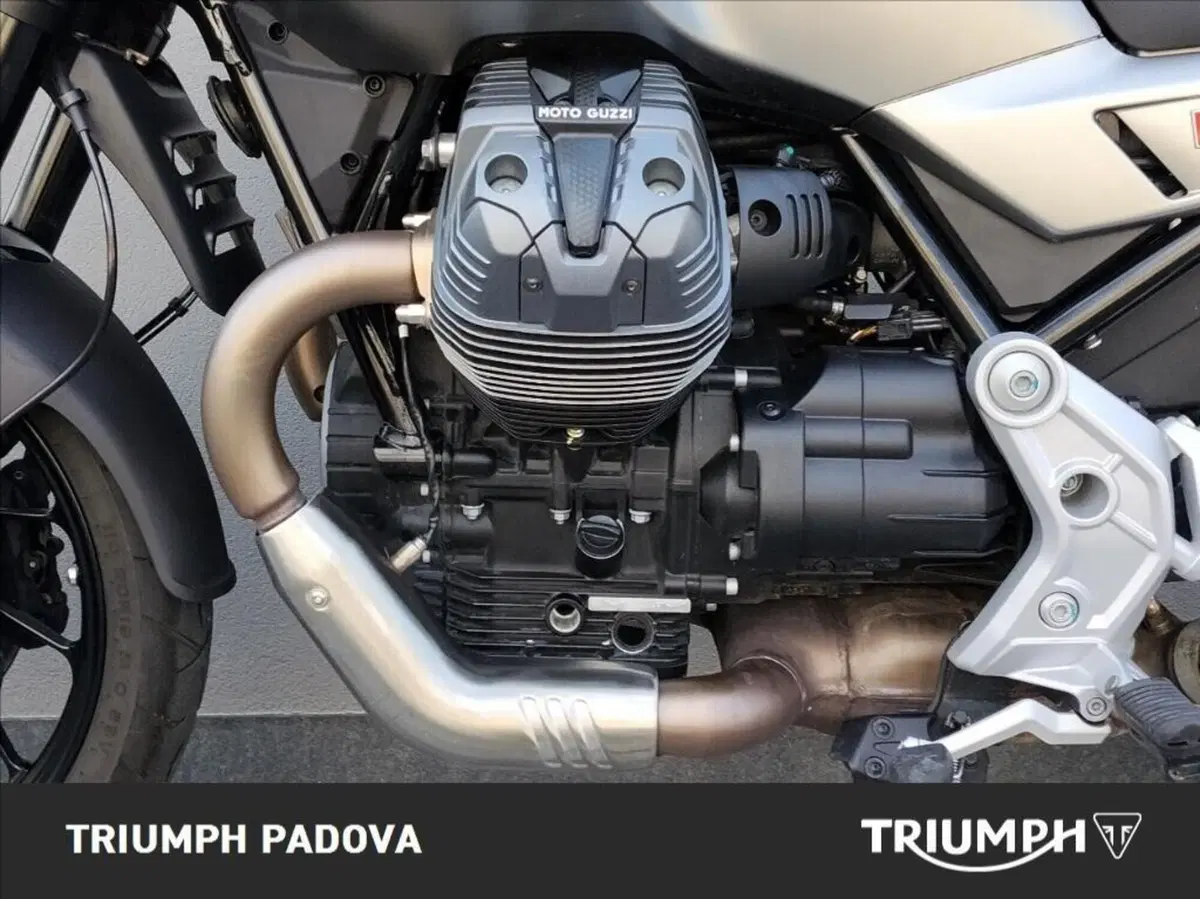 Moto Guzzi V85 Strada (2024 - 26) (8)