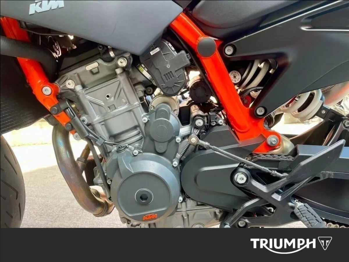 KTM 890 Duke R (2022 - 23) (8)