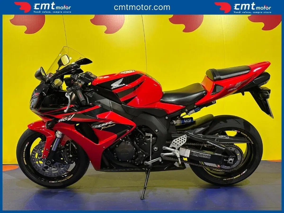 Honda CBR 1000 RR Fireblade (2006 - 07) (3)