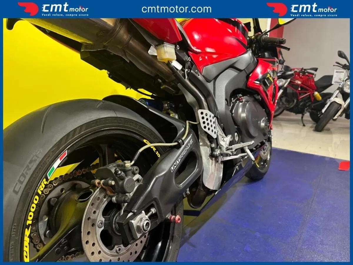 Honda CBR 1000 RR Fireblade (2006 - 07) (11)