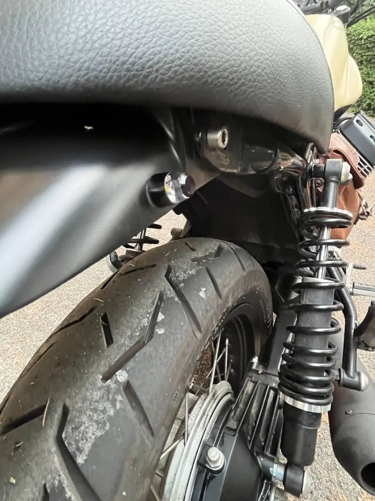 Moto Guzzi V7 II Special (2015 - 17) (11)